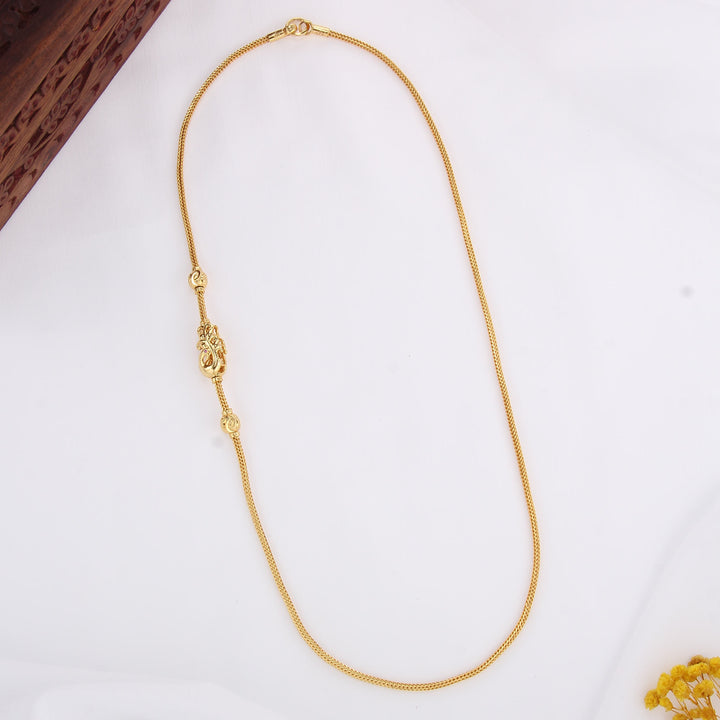 Artful Stone Mugappu Chain