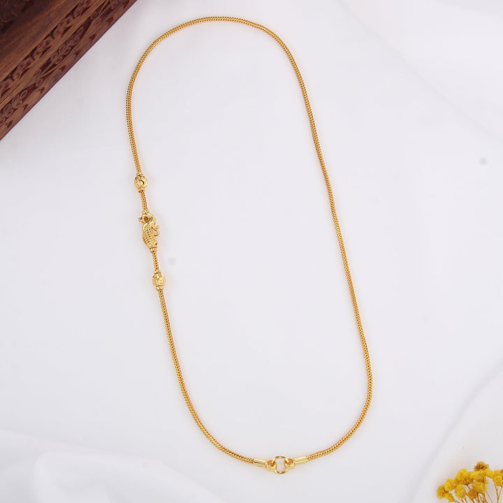 Benisha  Stone Mugappu Chain