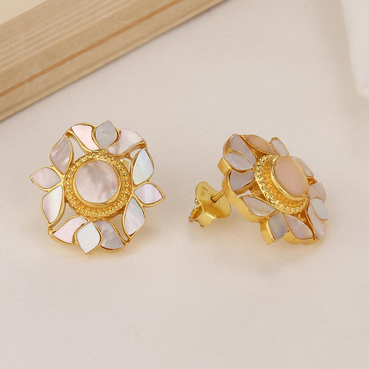 Shrisha Kundan Studs