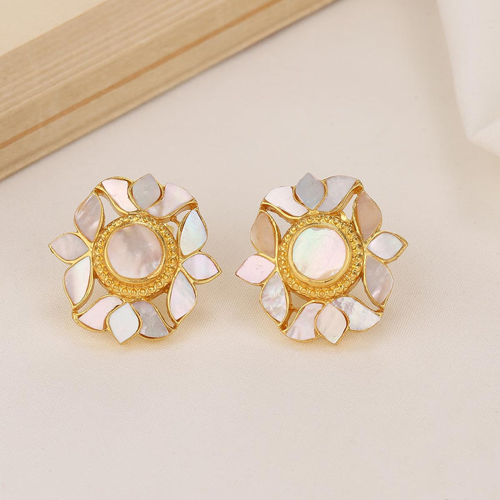 Shrisha Kundan Studs