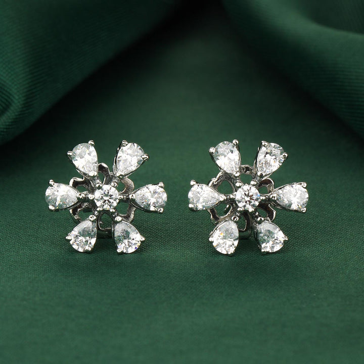 Daisy Floral Studs
