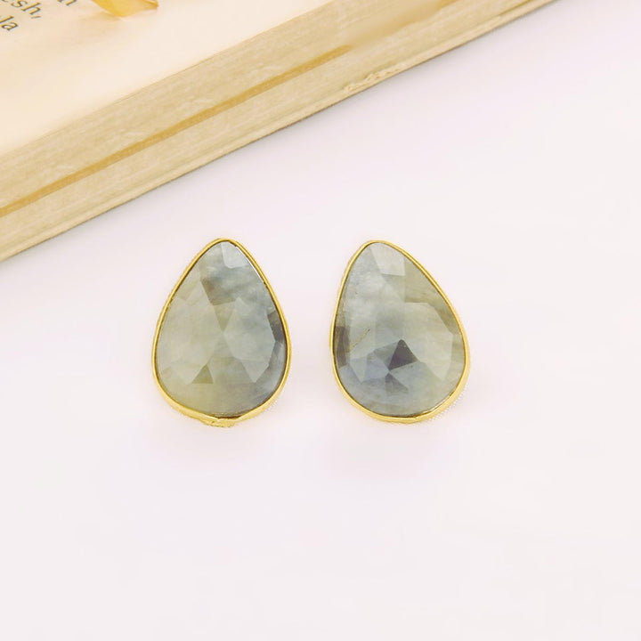 Chic & Fabulous Studs