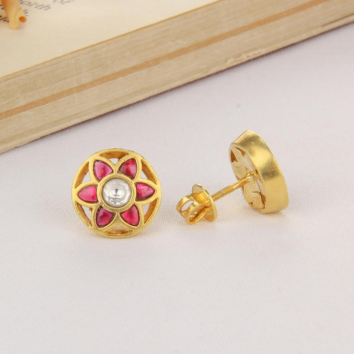 Attractive Kundan Studs