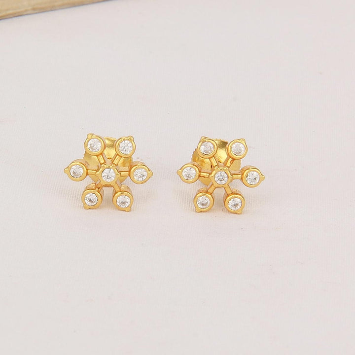 Sparkling Stone Studs