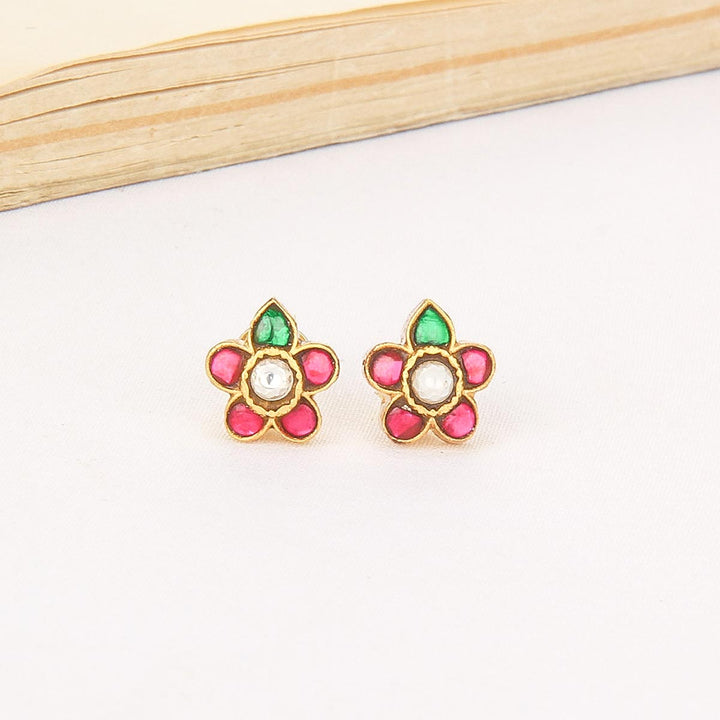 Glow Charm Kundan Studs