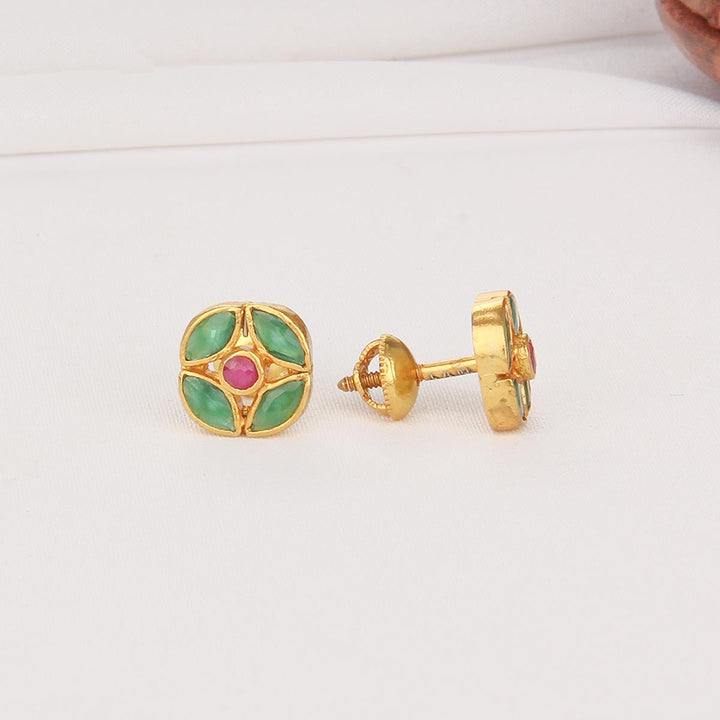 Glaming Green Stone Studs