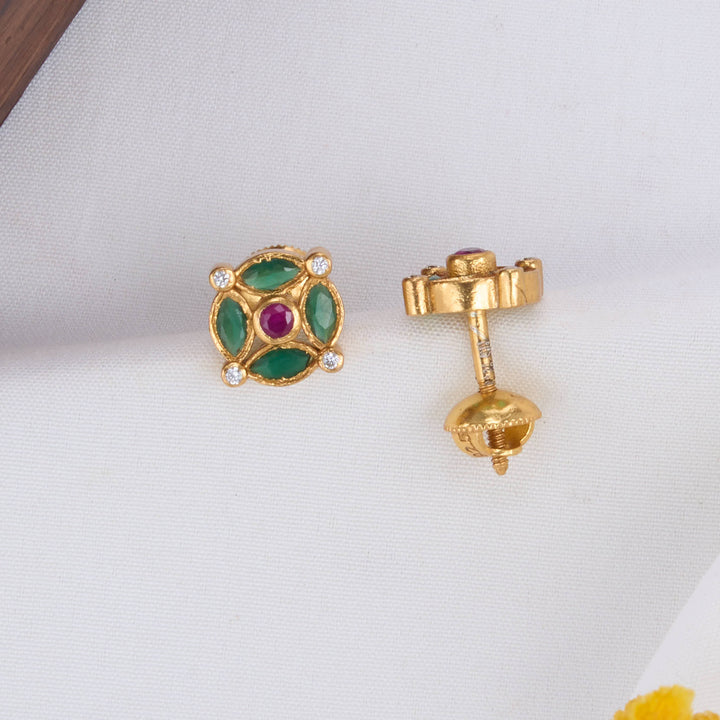 Glaming Green Stone Studs