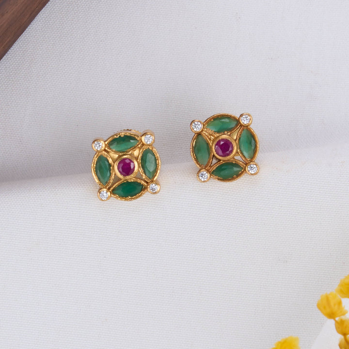 Glaming Green Stone Studs