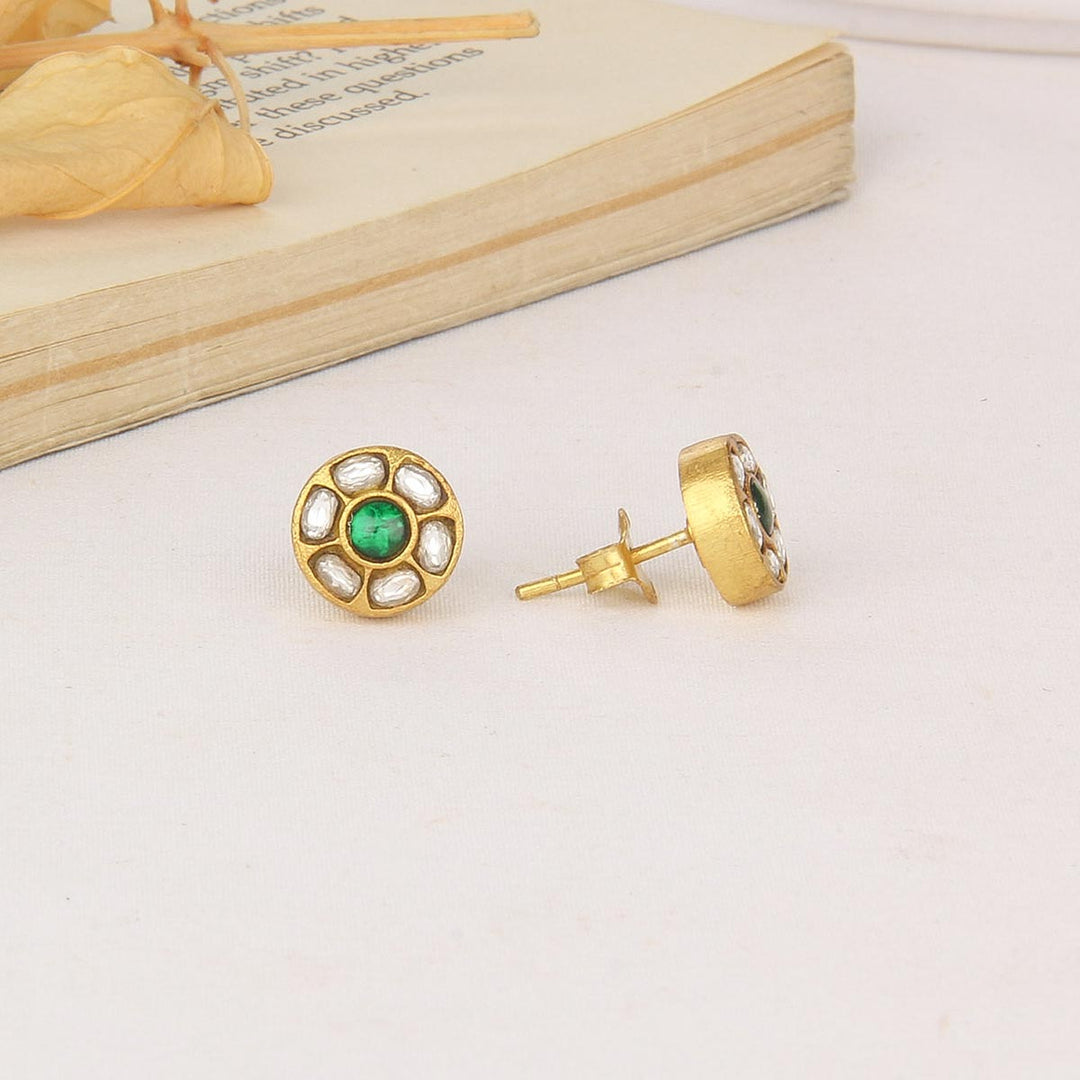 Yavisha Kundan Studs