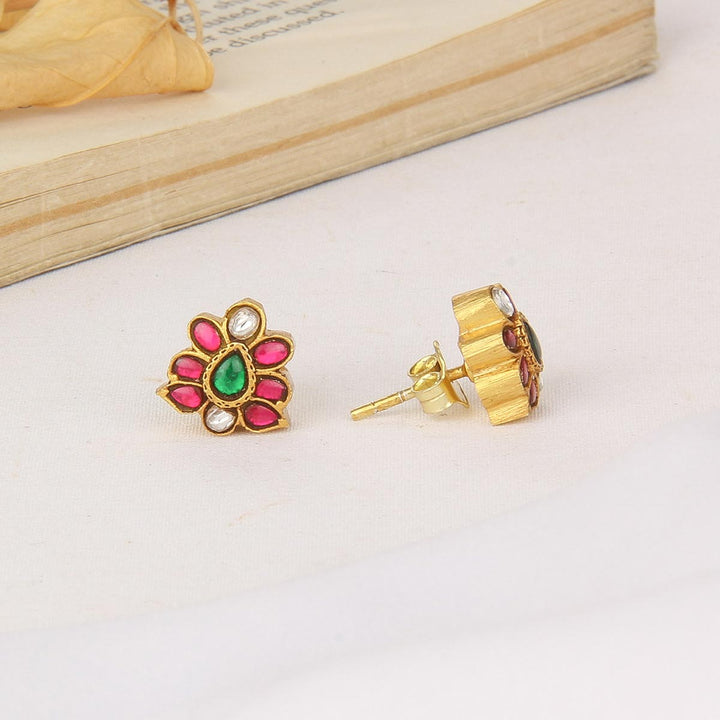 Glowing Kundan Studs