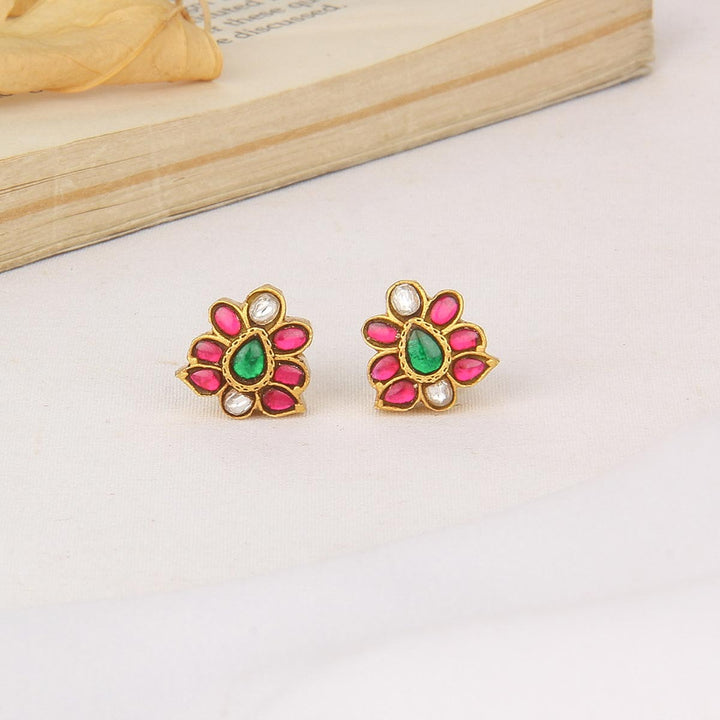 Glowing Kundan Studs