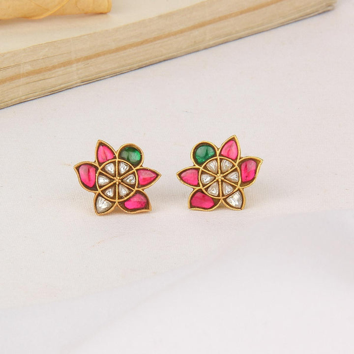 Kshira Kundan Studs