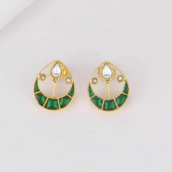 Shristikha Kundan Studs