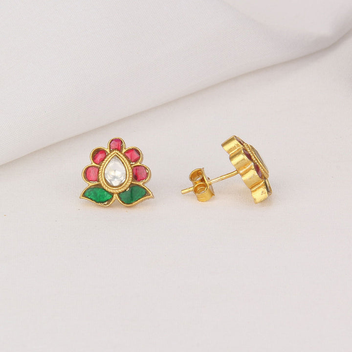 Dainty Kundan Studs