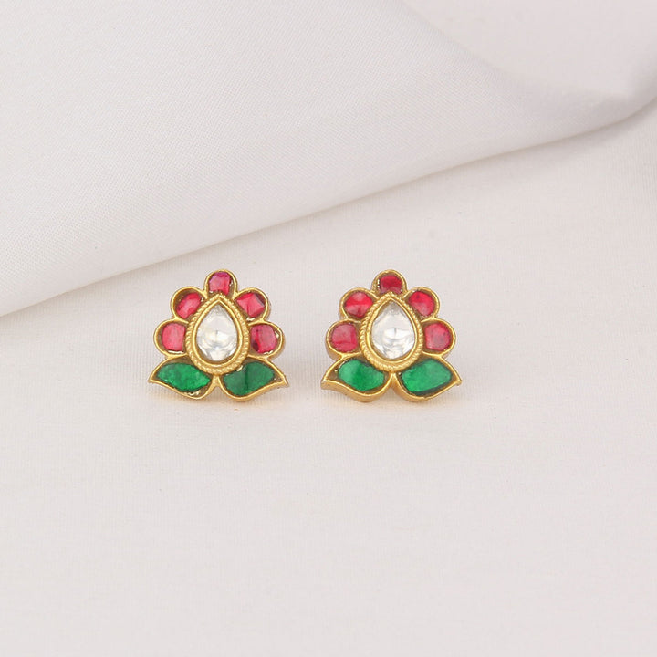 Dainty Kundan Studs