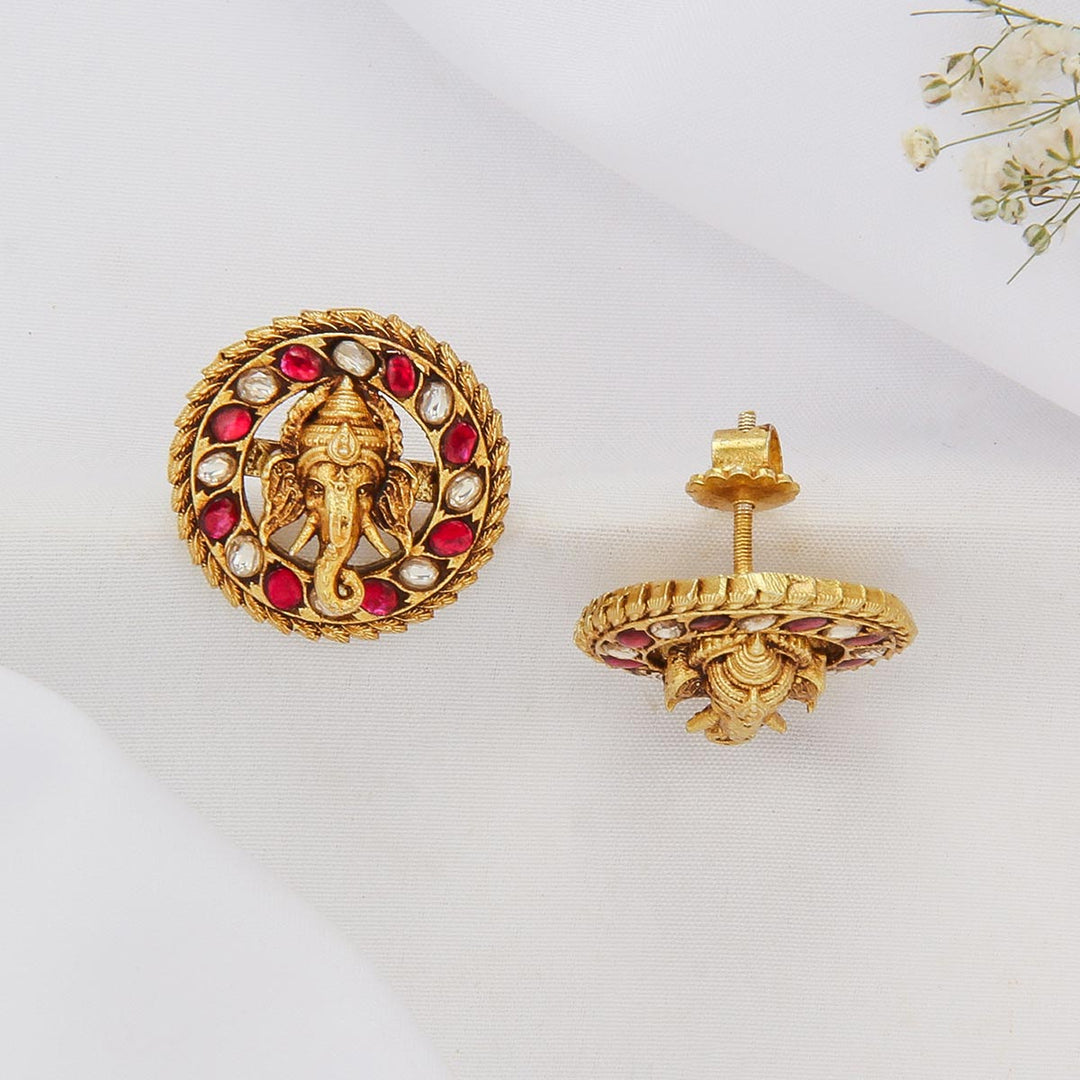 Vinayagar Nagas Studs