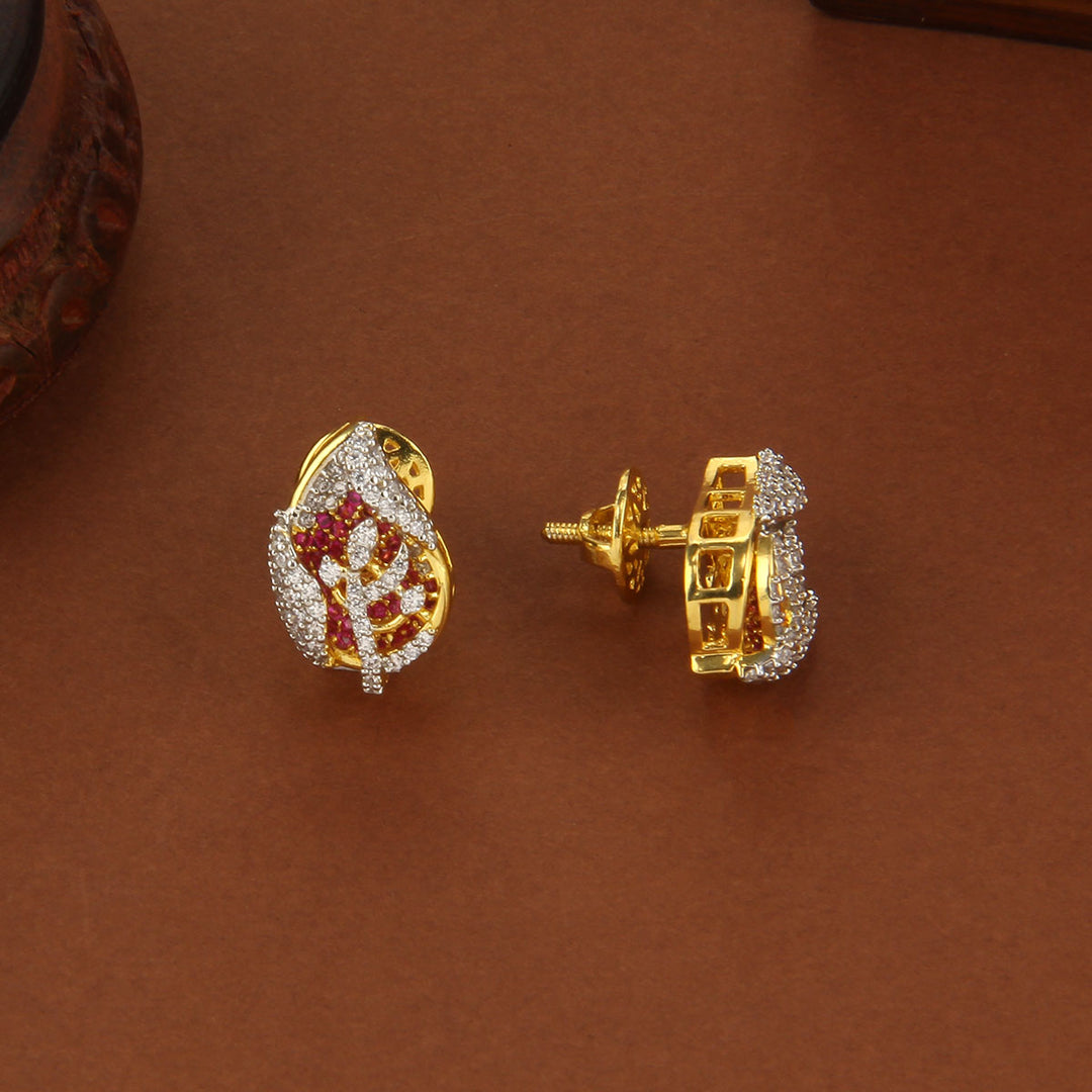 Leaf Designed Diamond Stud