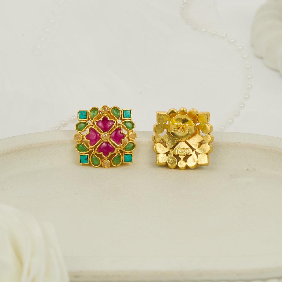 Lavisha Kundan Studs