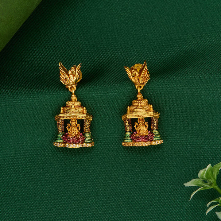 Mesmerizing 3D Spl Long Earrings