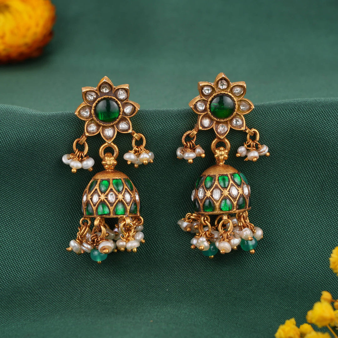 Nikisha Kundan Jhumkas