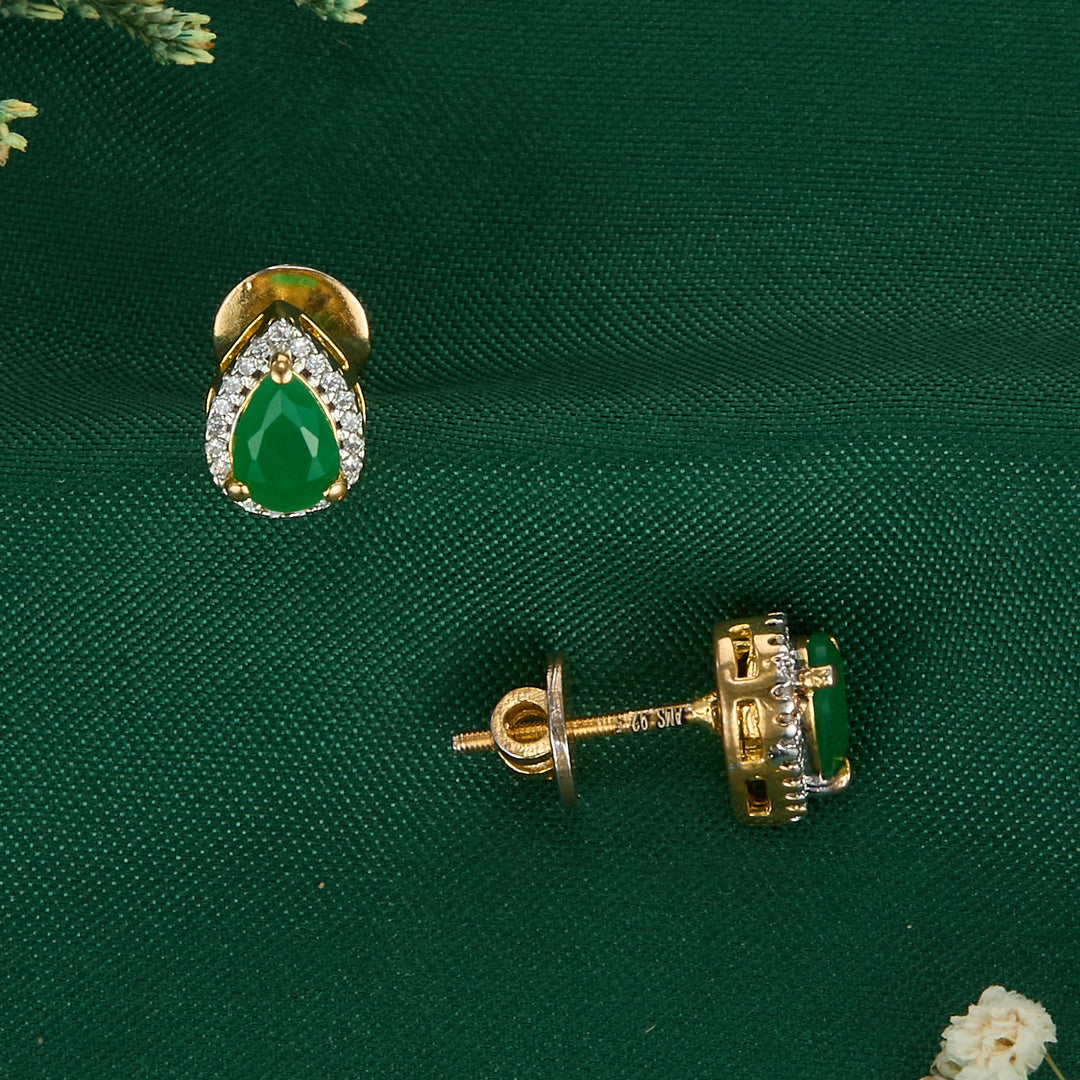 Pragin Diamond Design Studs