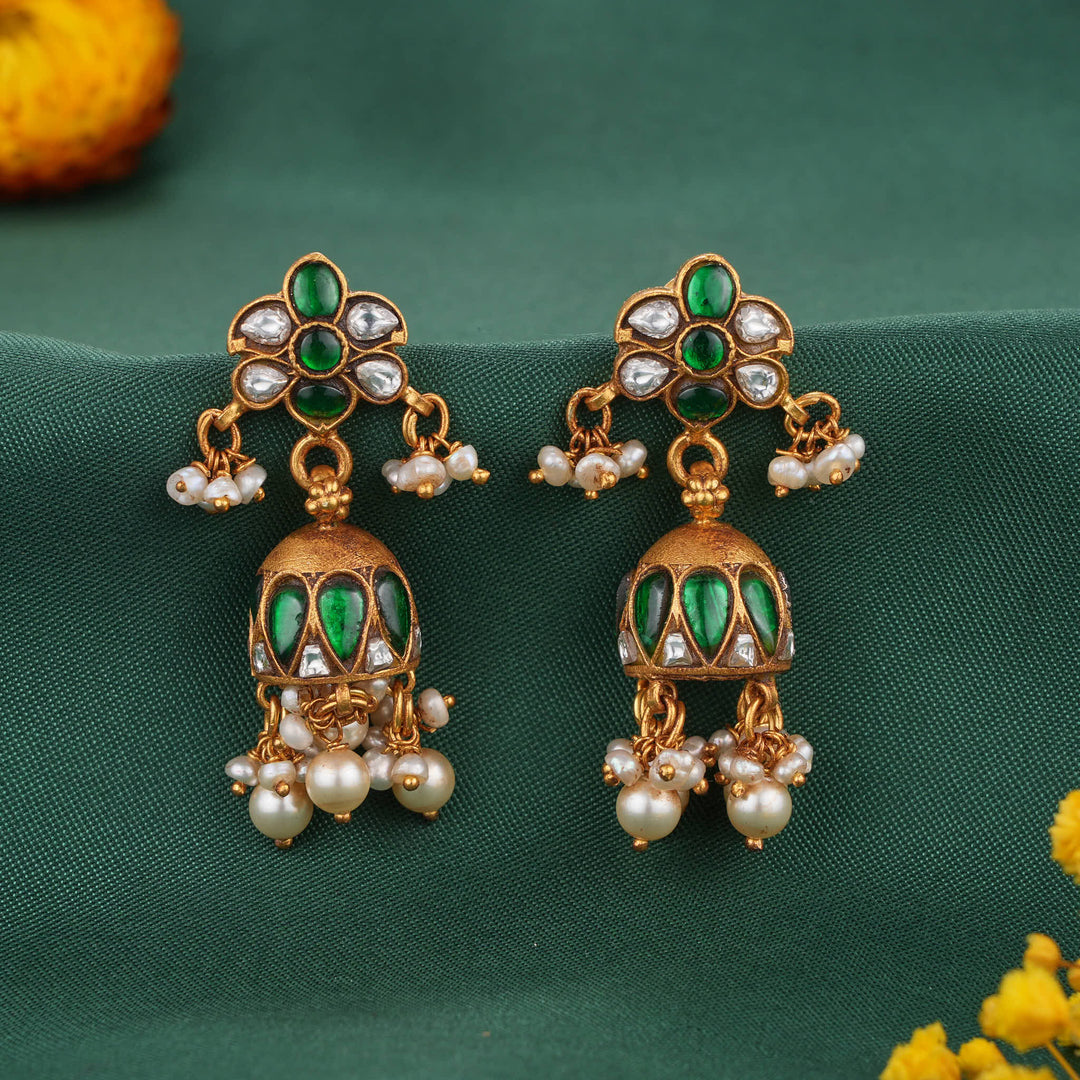 Nivithasri Kundan Jhumkas