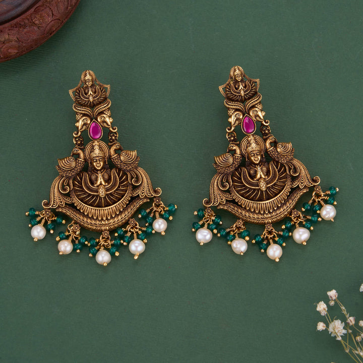 Jashikha Chandhubaali Earrings