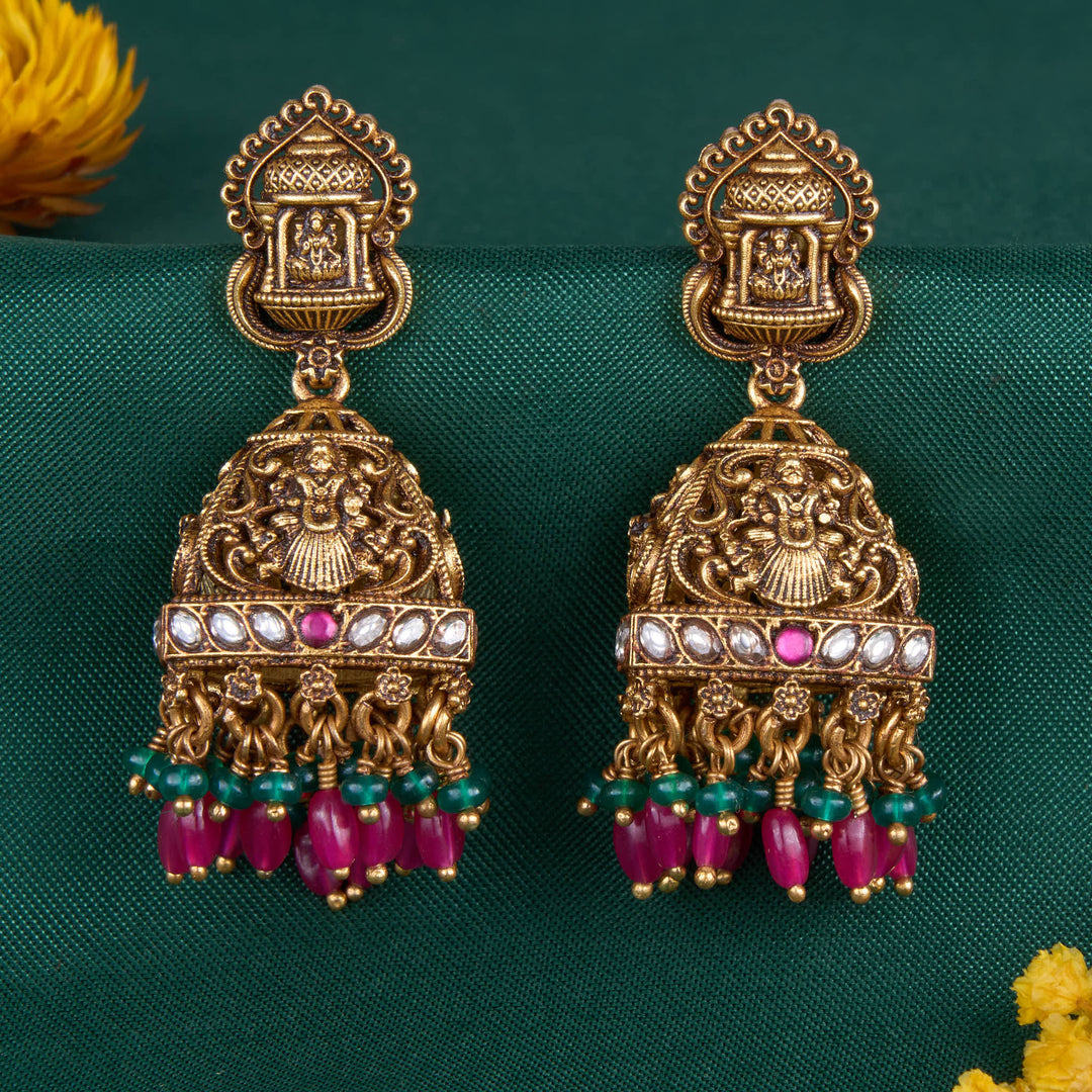 Ashvika Nagas Jhumkas