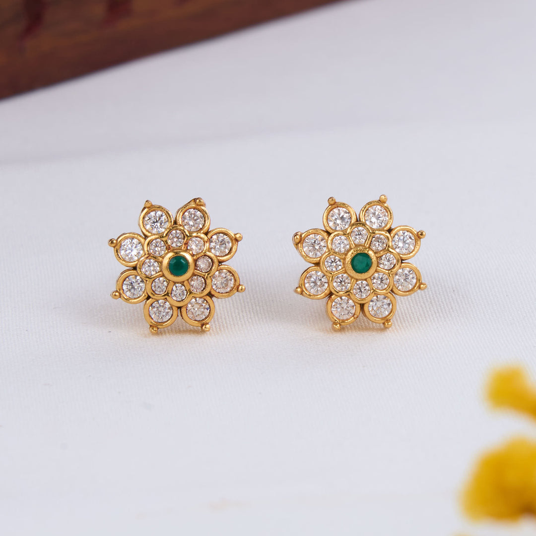 Yalisha Stone Studs