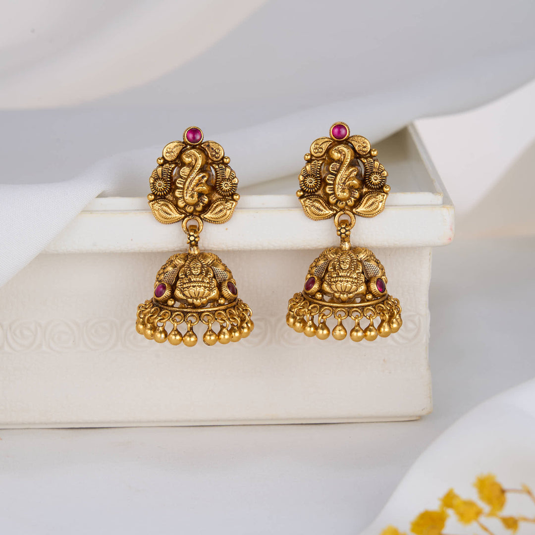 Rinithikaa Nagas Jhumkas