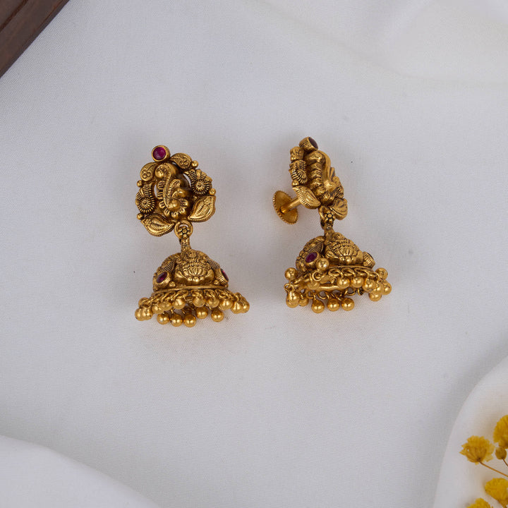 Rinithikaa Nagas Jhumkas