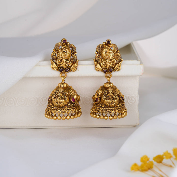 Liyanka Nagas Jhumkas