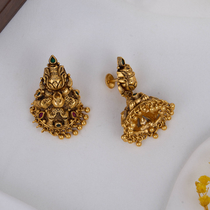 Prishya Nagas Jhumkas