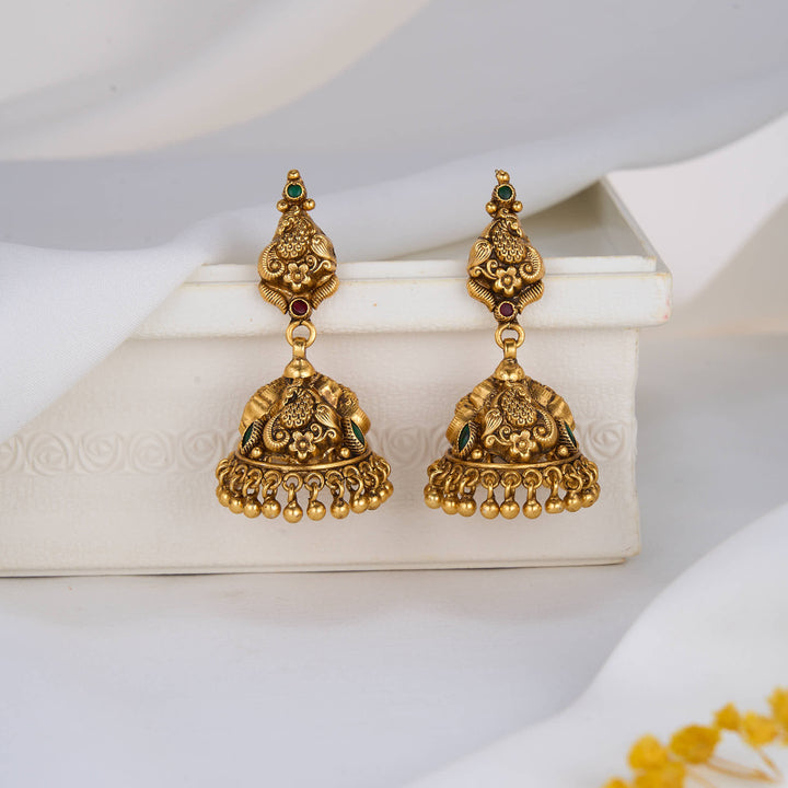 Pranikha Nagas Jhumkas