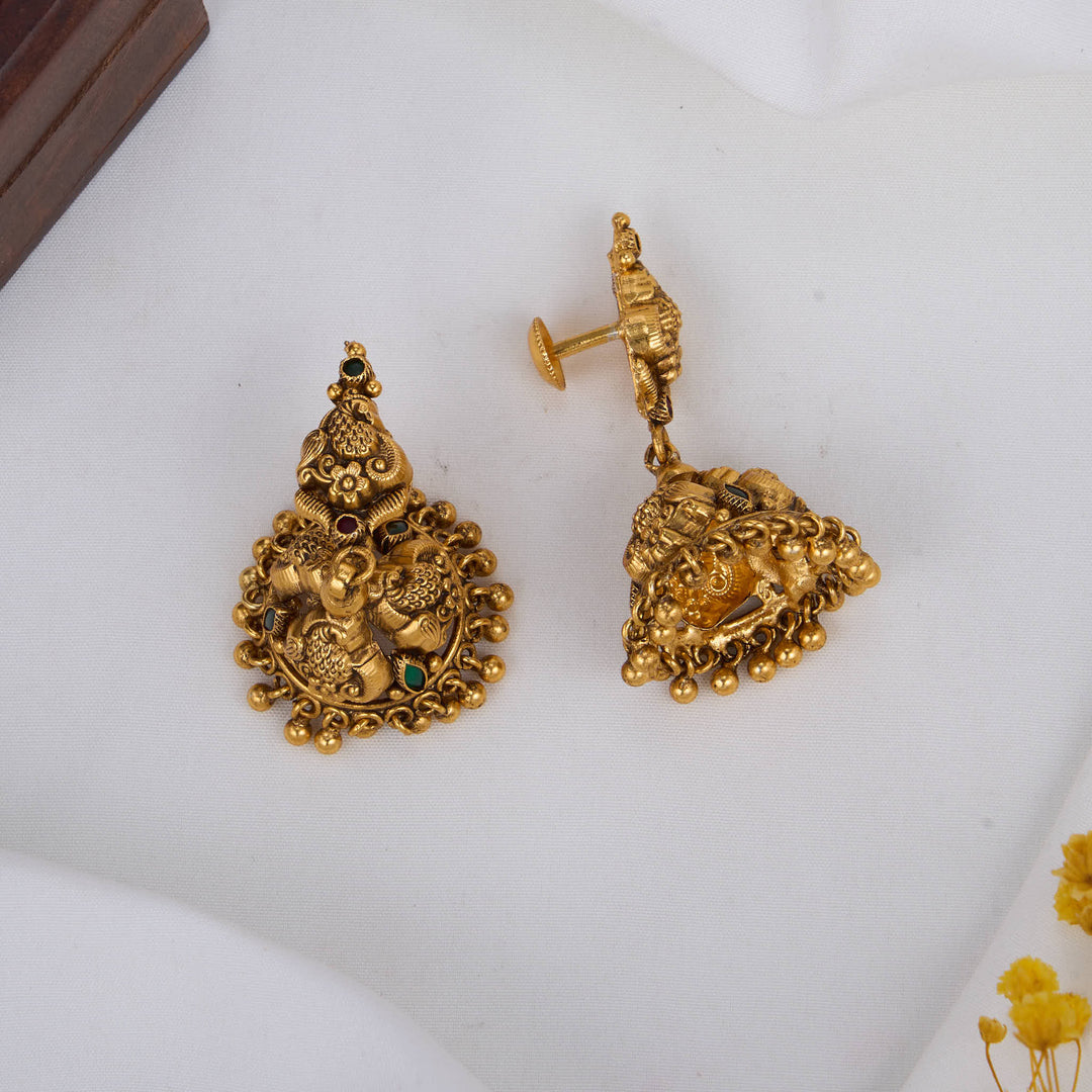 Pranikha Nagas Jhumkas