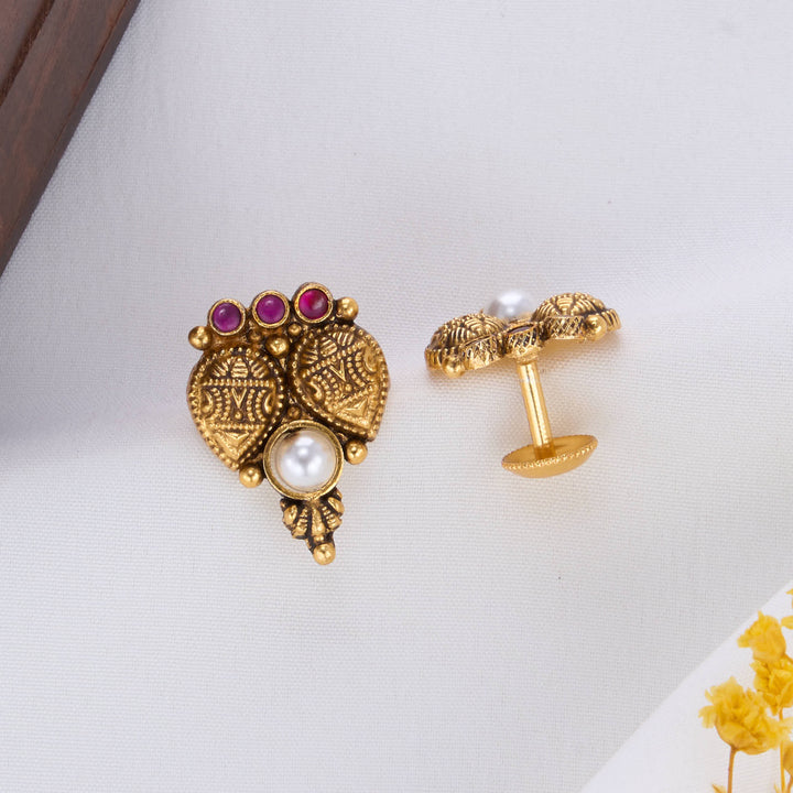Vinthara Nagas Studs