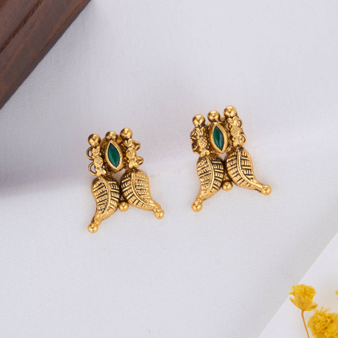 Aarna Nagas Studs