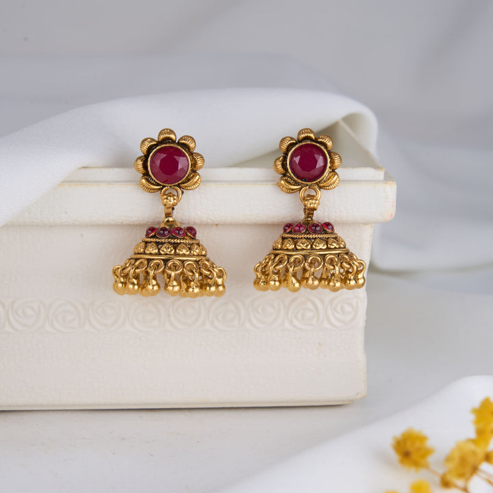 Nivikha Nagas Jhumkas