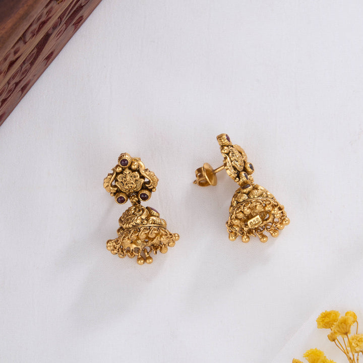 Kavya Nagas Jhumkas