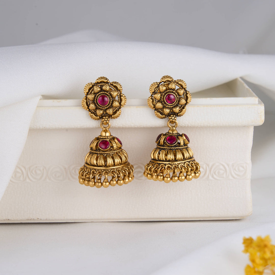 Anisha Nagas Jhumkas