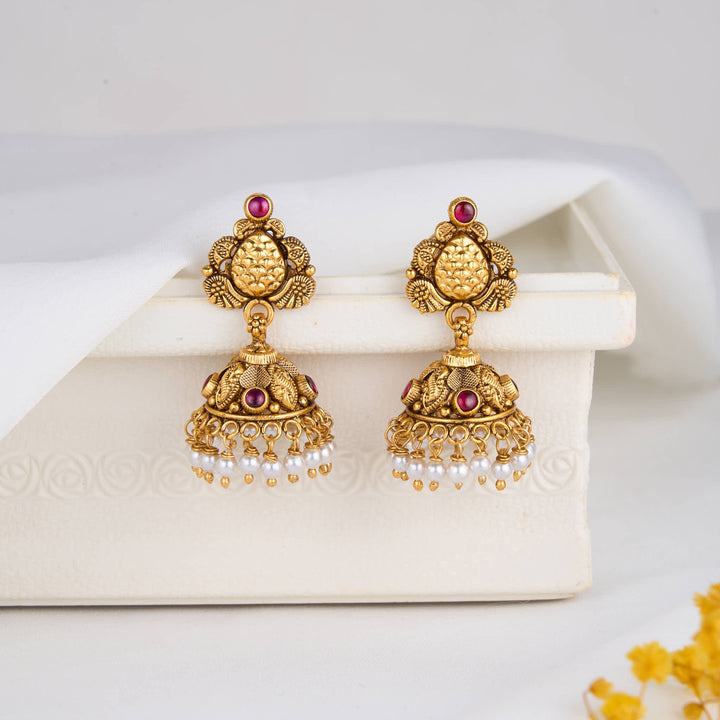 Varnika Nagas Jhumkas