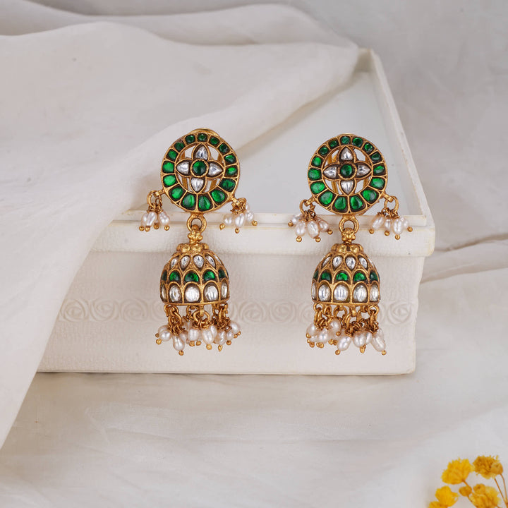 Ishanvi Kundan Jhumkas