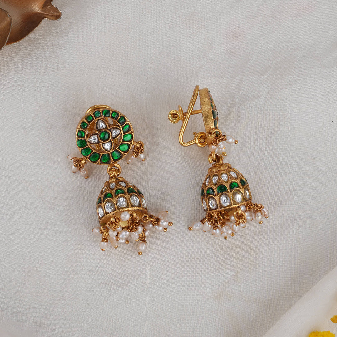 Ishanvi Kundan Jhumkas