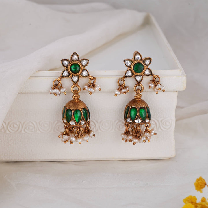 Larissa Kundan Jhumkas