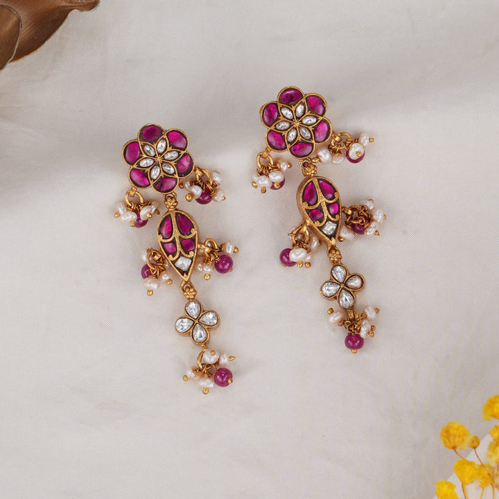 Vinthikaa Kundan Long Earrings
