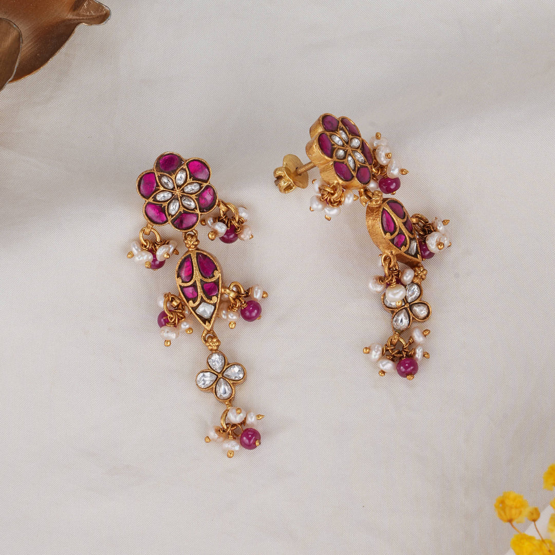 Vinthikaa Kundan Long Earrings
