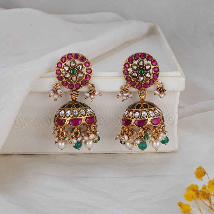Ruhika Kundan Jhumkas
