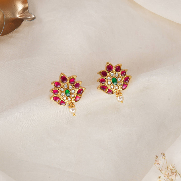 Sherina Kundan Studs