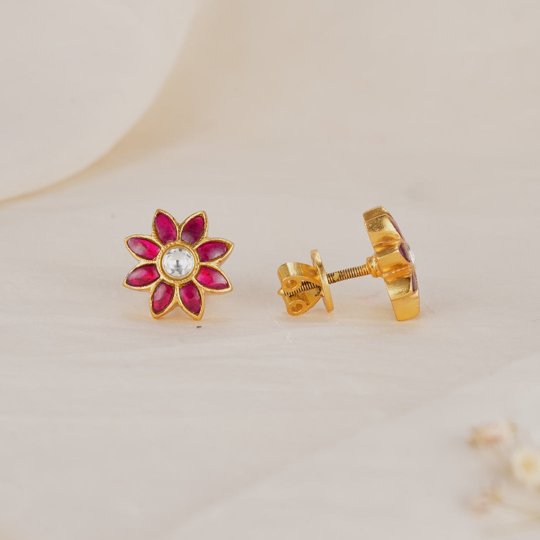 Lithisha Kundan Studs