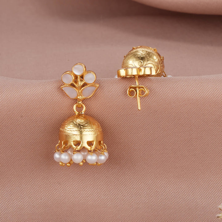 Aamira Kundan Jhumkas